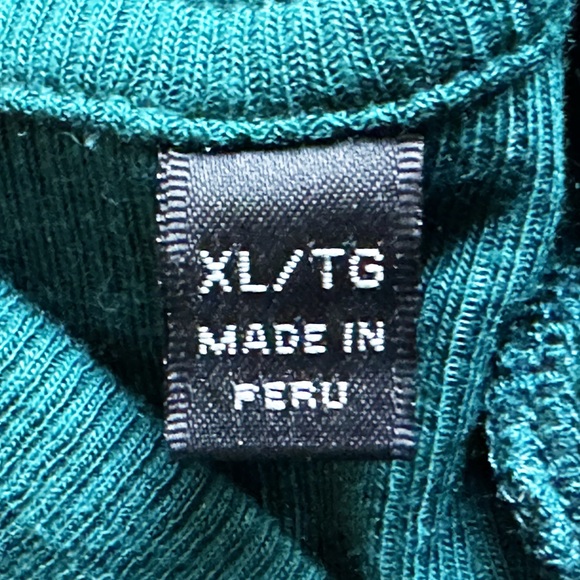 NWT ATM Rib Crop Turtleneck - Picture 7 of 14